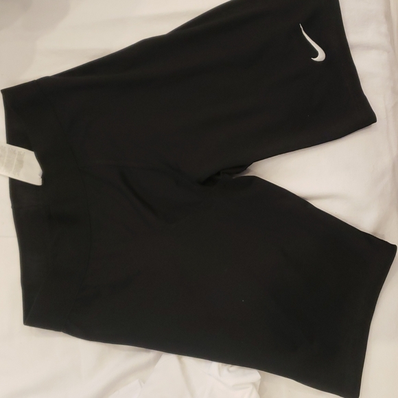 Nike DRI-FIT compression shorts. - Picture 7 of 8